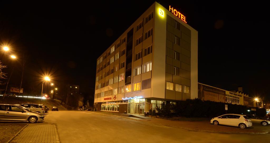 Hotel Pzmot ลูบลิน ภายนอก รูปภาพ