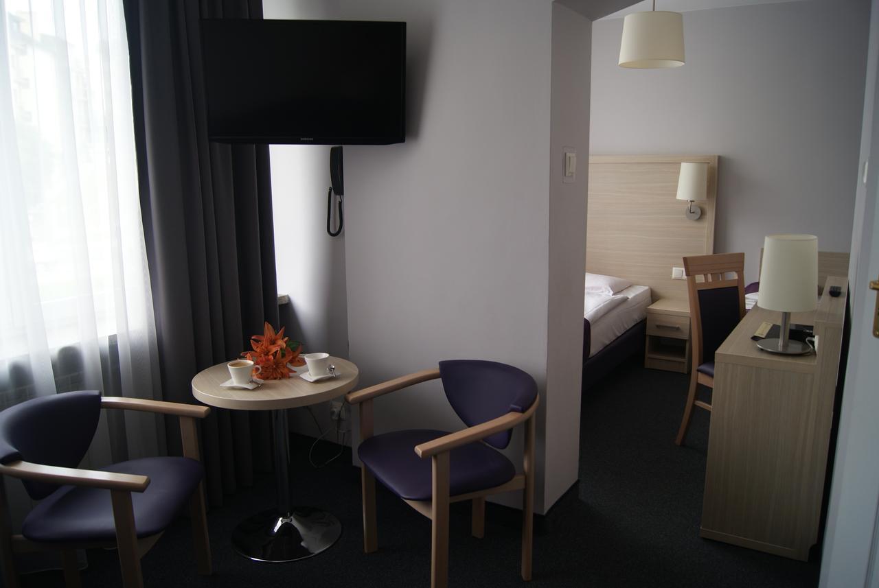 Hotel Pzmot ลูบลิน ภายนอก รูปภาพ